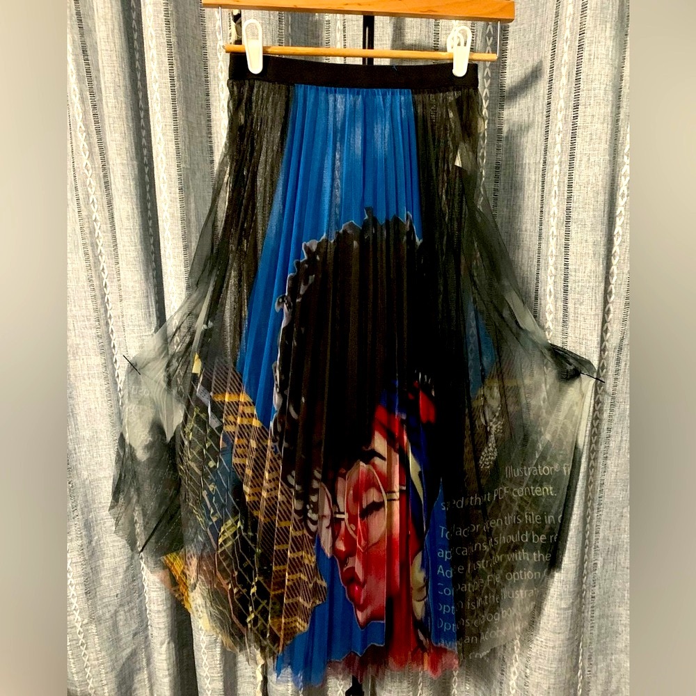 Akira Pleated Printed Skirt